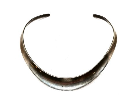 Silver collar necklace - 12.5cm across &amp; 47g