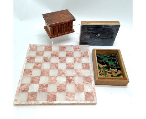 Onyx / marble chessboard (34cm square), wooden chess set in a blue detail lidded box t/w burr wood book box 