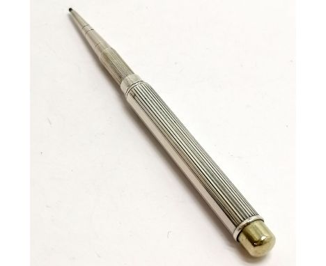 Sampson Mordan &amp; Co Chester 1913 silver hallmarked telescopic propelling pencil - 22cm extended ~ button to top is lackin