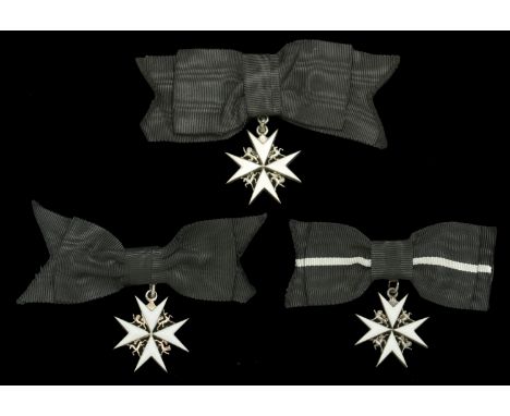 The Order of St. John of Jerusalem, Officer’s (Sister’s) shoulder badge (3), 1st type (1926-36), silver, with heraldic beasts