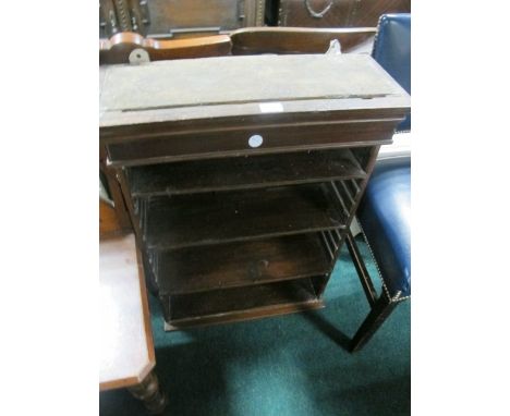 AN EDWARDIAN MAHOGANY WALL MOUNTED SHELF the moulded cornice above adjustable shelves and moulded base 82cm (h) x 40cm (w) x 