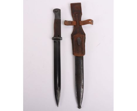 Pre-WW2 Matching Numbers K98 Combat Bayonet, with two piece dark wooden grips, steel pommel with acceptance stamps, housed in
