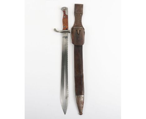 WW1 German Mauser M98/05 Pioneer Sawback Bayonet, fine example with wooden grips, steel pommel with acceptance stamps, long c