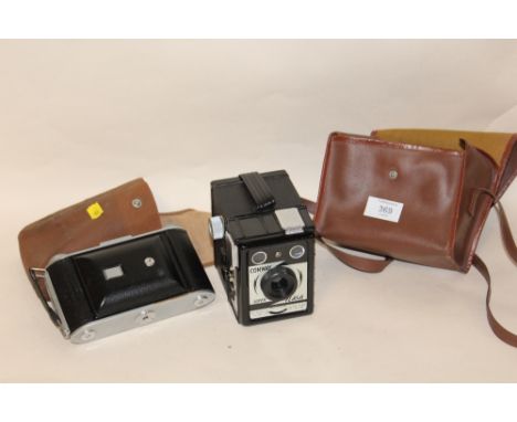 AN ENSIGN RANGER 2 CAMERA TOGETHER WITH A CONWAY SUPER FLASH CAMERA (2)
