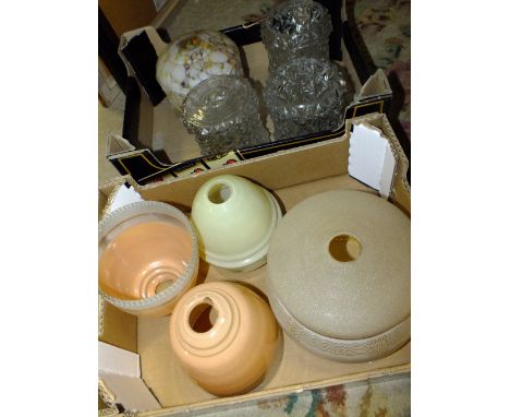 A SMALL COLLECTION OF ASSORTED VINTAGE LIGHT SHADES