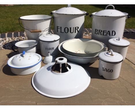 A QUANTITY OF ENAMEL WARE TO INCLUDE LARGE FLOUR AND BREAD BIN, TWO SMALLER FLOUR AND A  SAGO TIN, BUCKETS AND BOWLS