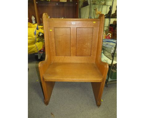A LIGHT OAK SMALL SETTLE W-70 CM