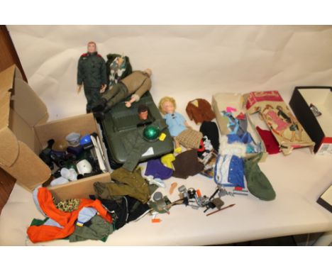 A QUANTITY OF VINTAGE TOYS TO INCLUDE ACTION MAN AND CINDY, TOGETHER WITH OUTFIT ETC.