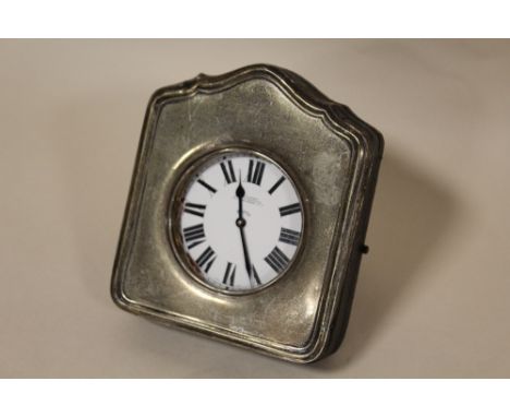 A HALLMARKED SILVER POCKET WATCH EASEL BACK FRAME AND WATCH (WATCH DIAL DAMAGED)