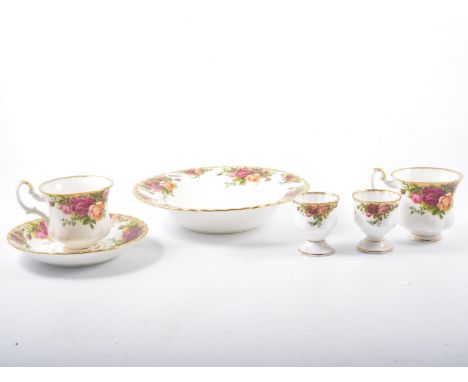 Royal Albert "Old Country Roses" bone china tea/dinner service, 87 pieces, nine dinner plates, 8 dessert plates, eleven side 