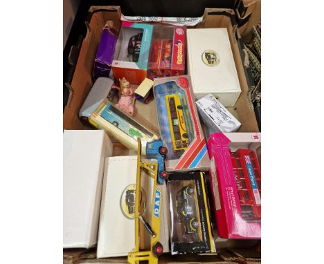A box of assorted boxed die-cast model vehicles including a Bachmann Graham Farish N scale engine etc. 
