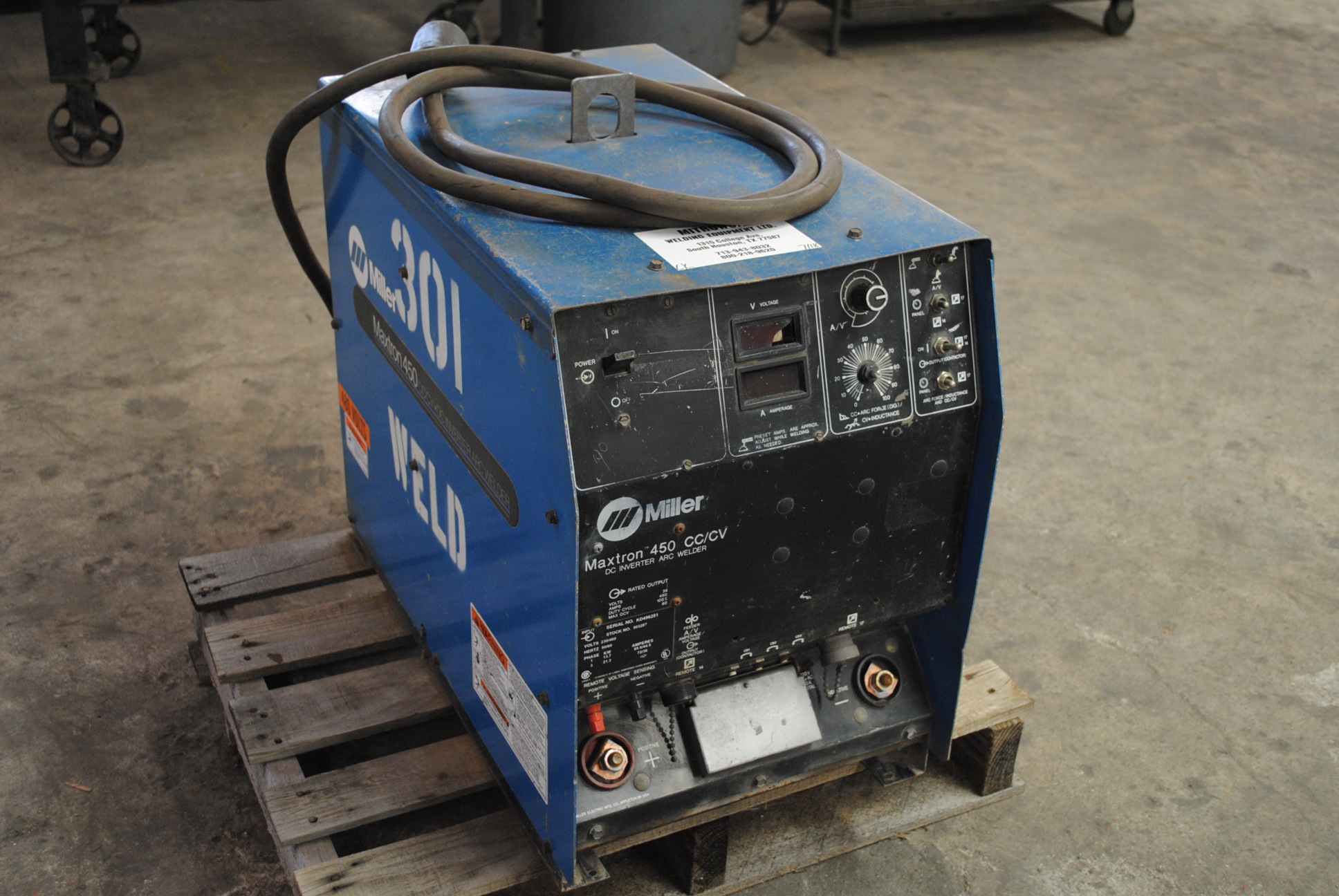 WELDING MACHINE, MILLER MAXTRON, 450 amp CC/CV, 230/460 volt input, 1/3