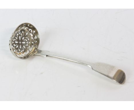 19th century silver sifter ladle in fiddle pattern London 1846