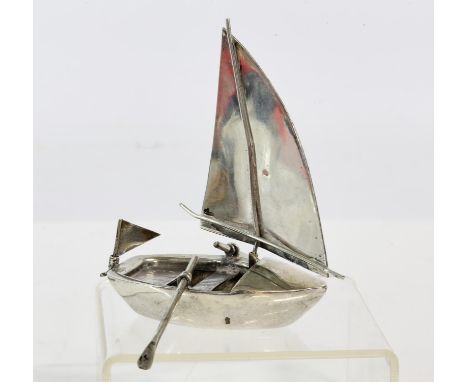 Dutch silver model of a boat with detachable sail and moving oars, 69 grams