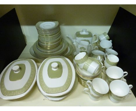 A Royal Doulton Sonnet pattern tea and dinner service of approximately six place settings to include  dinner plates, salad pl