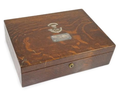 Somerset Light Infantry. A George V Sergeants Mess oak cigar box, with the Regimental arms and plaque inscribed 'Presented to