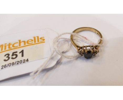 9 ct gold ring