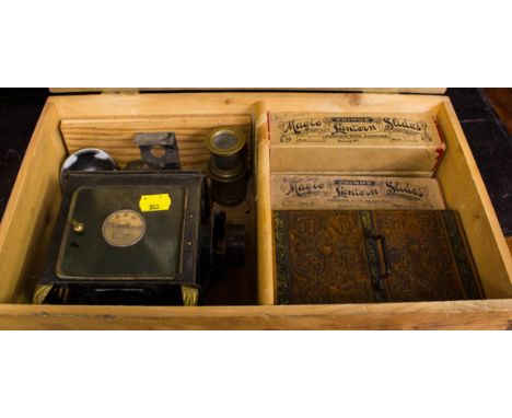 SMALL MAGIC LANTERN + SLIDES
