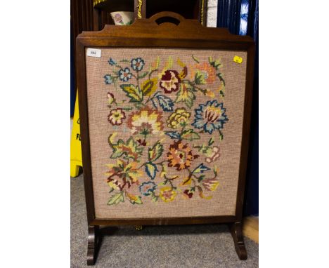 TAPESTRY MAHOGANY FRAMED FIRE SCREEN