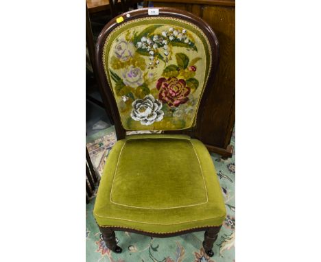 ANTIQUE MAHOG. SPOON BACK CHAIR WITH TAPESTRY BACK
