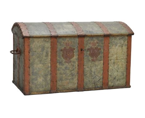 Dated 18th century Scandinavian (probably Norwegian) painted dome-topped trunk, the hinged cover with five wavy-edged bands o
