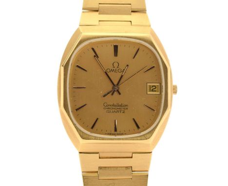 Omega - Gentleman’s vintage 18ct gold Constellation Chronometer bracelet watch, the gilt dial with applied baton hour markers