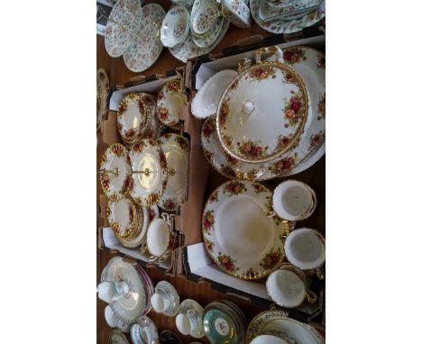 An extensive Royal Albert 'Old Country Roses' pattern table service, including a three tier cake stand, twin handled tureen w