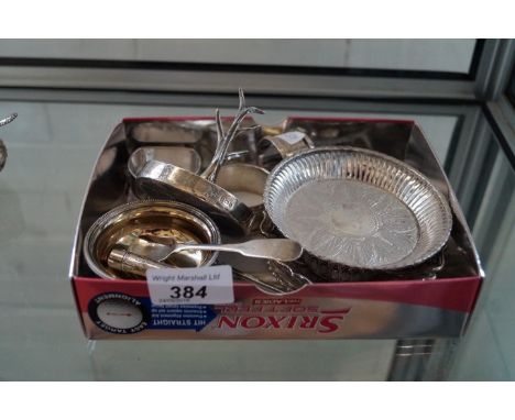 A mixed group of collectable items to include a pair of 9ct gold engine turned cufflinks, London hallmarked silver dish, pair