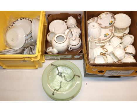 Large quantity of tea and dinner ware, incl. Meakin Glo-White Ironstone with geometric pattern, white fluted teaware with gol
