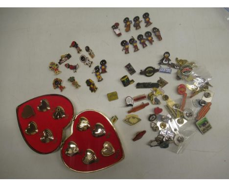 Nine Frederick St B.Ham enamel golly badges, other modern golly badges including James Robertson &amp; Sons. and a selection 