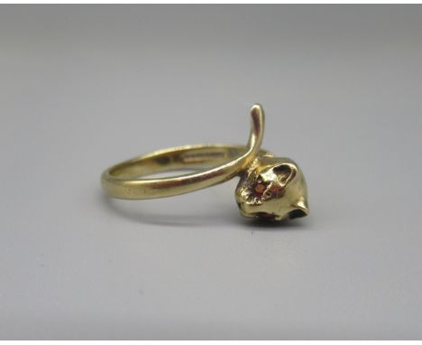 9ct yellow gold ring in the form of a cat with ruby set eyes, stamped 375, size K1/2 