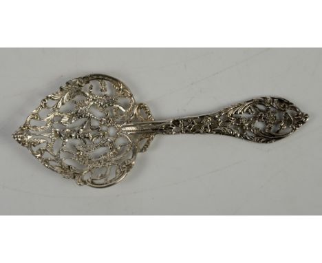 Victorian pierced silver caddy or sweet spoon by William Comyns London 1891       