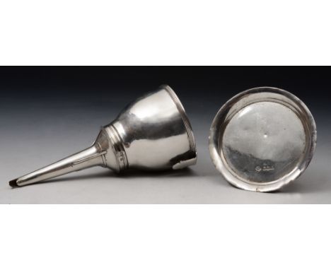 A GEORGE III SILVER WINE FUNNEL in two parts with a drilled plain bowl and reeded lip, 15.5cm high, London 1803 by John Eames