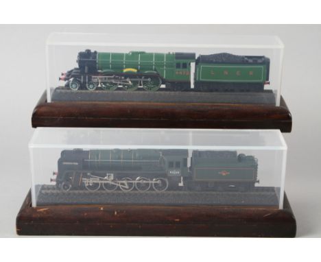 A die-cast scale model of the "Evening Star", 13 3/4" wide, and a similar scale model of the "Flying Scotsman", both in acryl