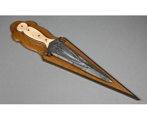 A 19th century replica of a 16th century Italian Cinquedea dagger, the 20.5 cm two-edge blade with Gothic-style shaped fuller