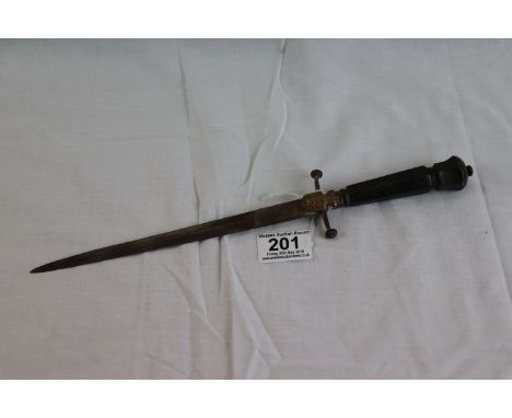 Vintage Danish officers dagger, Marked C. L. Seifert Kgl.Hof Guldtrækker, Kjøbenhavn to the blade.
