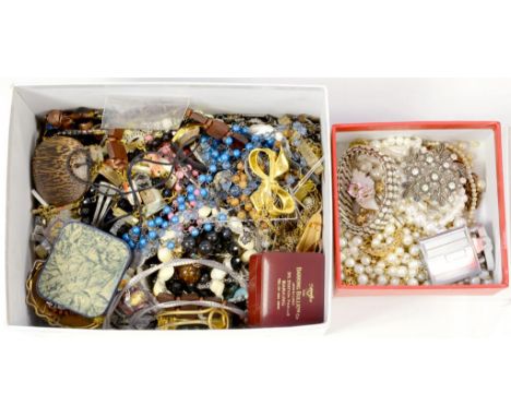 MISCELLANEOUS VINTAGE AND MODERN COSTUME JEWELLERY, ETC 