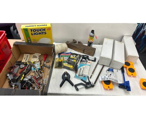 Selection of vintage and later tools to include sockets, screw drivers, chissels, planer etc