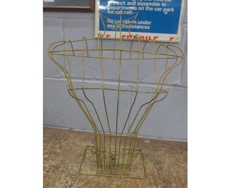 A vintage wire shop display mannequin, circa 1950's, 18" high and 15" wide 