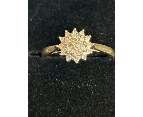 9ct Gold diamond cluster ring Size M 1.7g 