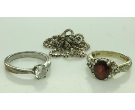 925 silver chain, L: 46 cm, with a further two silver rings, combined 12g. UK P&amp;P Group 0 (£6+VAT for the first lot and £