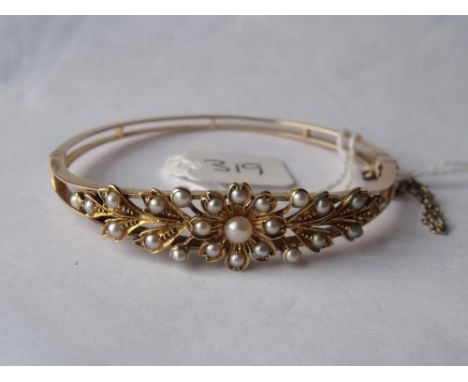 Gold hinged bangle set with attractive flower spray   pearl design 13.3g inc       