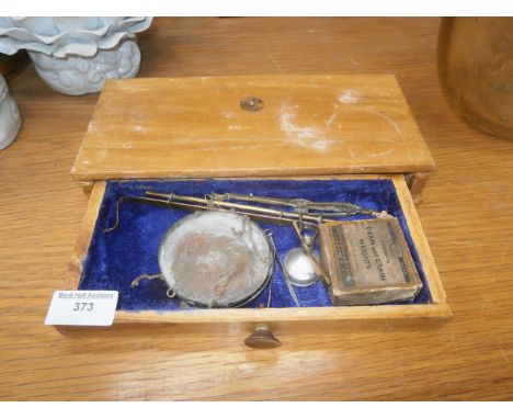 boxed dram/grain scales