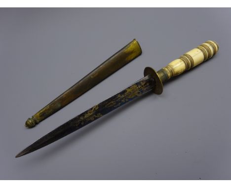 19th century American Midshipman's dirk 13cm blued steel tapering blade with gilt stars &amp; stripes, circular guard with tu