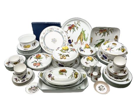 Group of Royal Worcester Evesham pattern tea and dinner wares, to include lidded tureens, dinner plates, tea cups and saucers