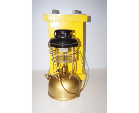Vintage tilly lamp with box
