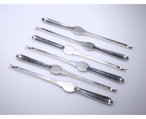 A SET OF SIX GEORGE V SILVER LOBSTER PICKSby Atkin Brothers, Sheffield 1931Of plain characteristic form.20cm. Gross 6.5 troy 