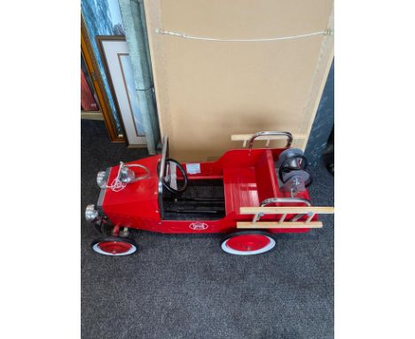 Vintage Childs Fire Engine Pedal Car. 