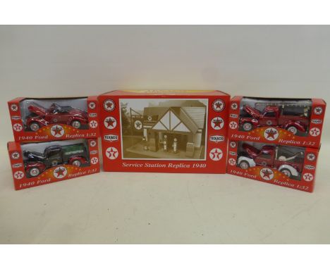 A boxed Texaco Old Timer Collection replica 1940 set comprising service station and four models.