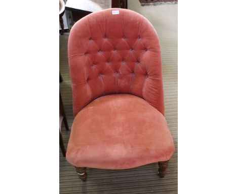A VICTORIAN SPOON BACKED NURSING STYLE CHAIR with velour upholstery, having button back, on turned show wood legs, with white
